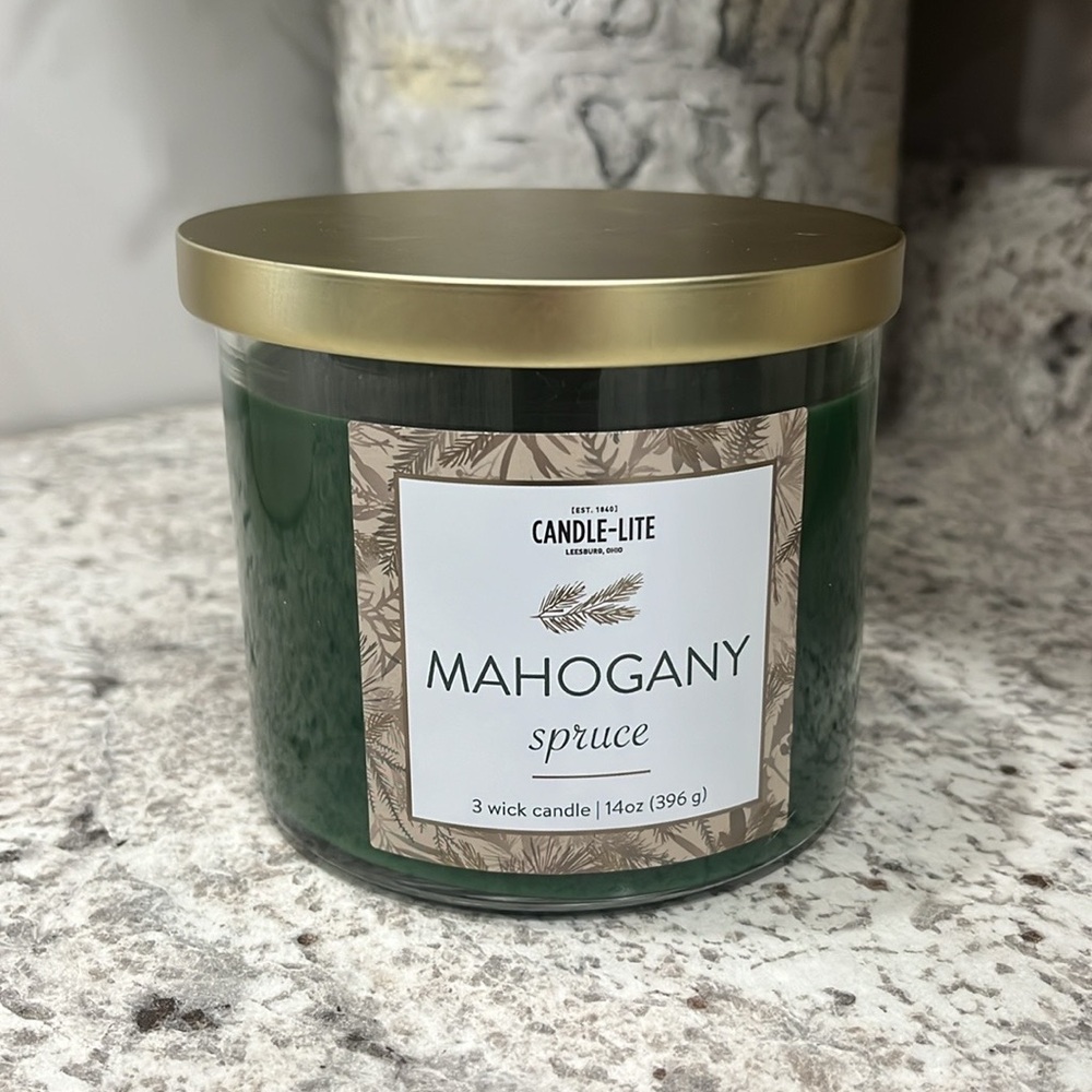Mahogany/Spruce/Balsam Bark Scented  3-wick Candle 🌿🆕🌿